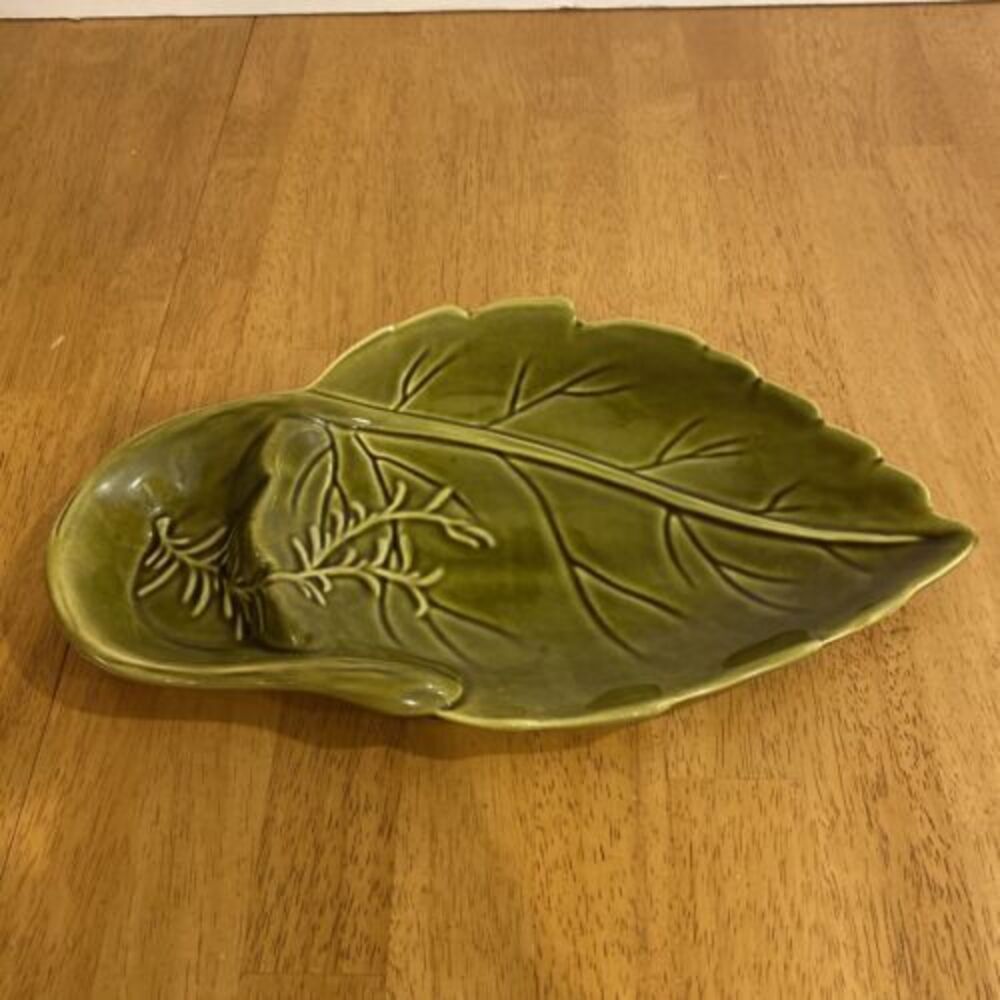 Rare Vintage Green Leaf Shaped Food + Dip Platter Dish by THE CELLAR 2001 Macys